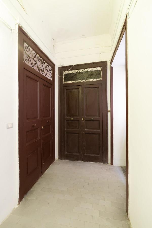 Design Next Sorbillo On Tribunali St By Houseinnaples Apartment *