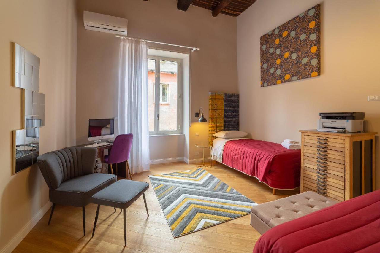 Apartment Design Next Sorbillo On Tribunali St By Houseinnaples Naples