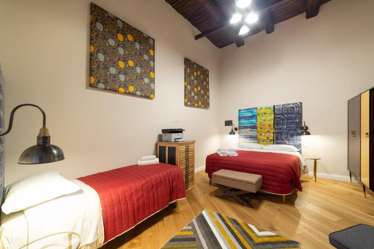 Design Next Sorbillo On Tribunali St By Houseinnaples * Nápoles